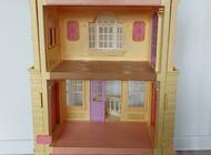 Grajewo ogłoszenia: Duży, składany domek dla lalek.
Wiele akcesoriów, lalek do... - zdjęcie