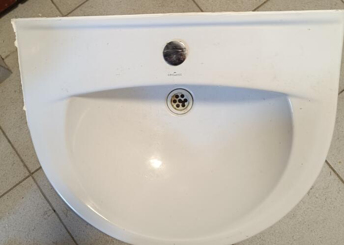 Grajewo ogłoszenia: Sprzedam umywalkę łazienkową z demontażu, w dobrym stanie.