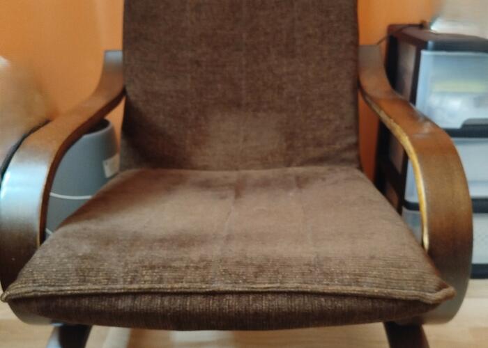 Grajewo ogłoszenia: Sprzedam dwa drewniane fotele. Cena za sztukę: 30 zł.